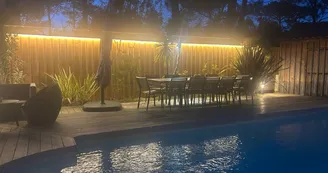 11. palissade avec led et table