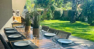 8. table mise devant vue gauche